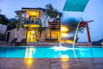 İnlice Köyü yepyeni modern müstakil villa